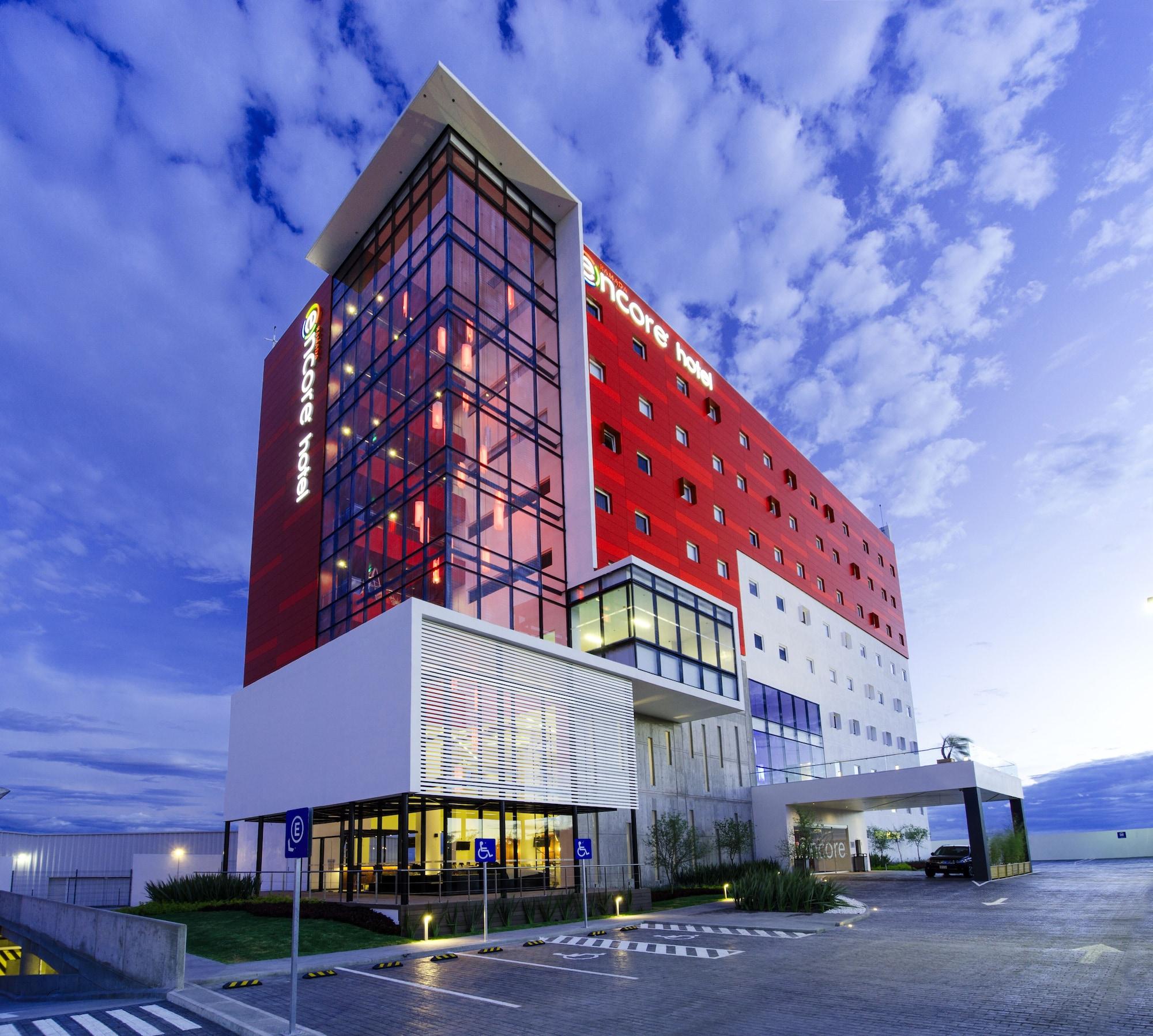 Ramada Encore By Wyndham Queretaro Exterior photo