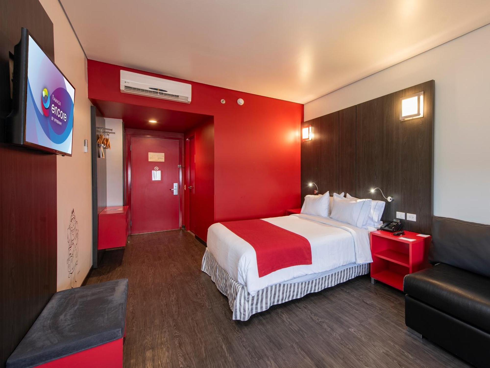 Ramada Encore By Wyndham Queretaro Exterior photo