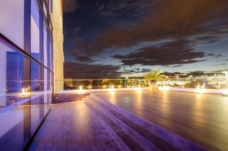 Ramada Encore By Wyndham Queretaro Exterior photo